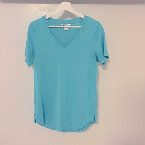 Athleta Breezy Scoop V Tee - Picture 4 of 6